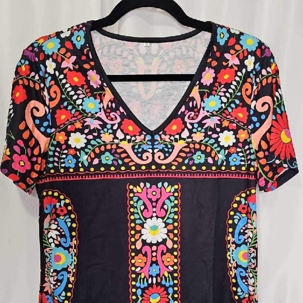 Women's Black Short Sleeve V-Neck Tee with Colorful Floral Print - Picture 5 of 5